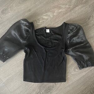 H&M Black Puff-Sleeve Crop Top